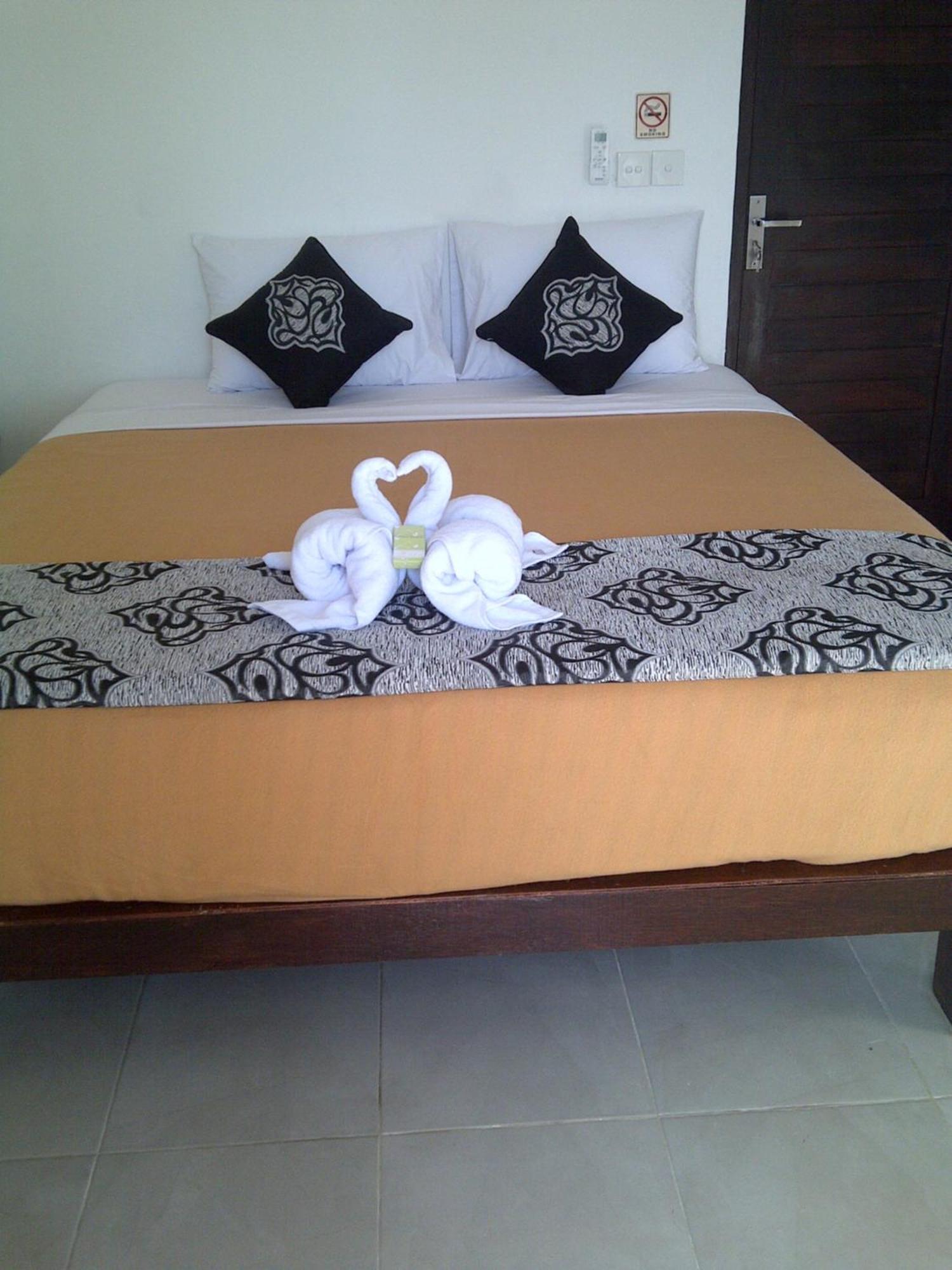 Kubu Sunset Guest House Lembongan Chambre photo