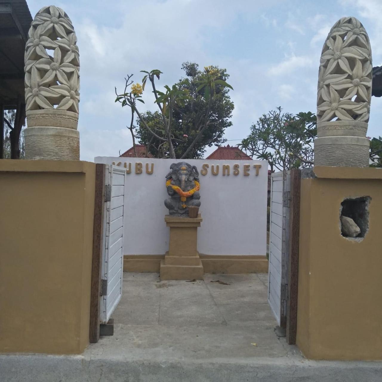Kubu Sunset Guest House Lembongan Extérieur photo