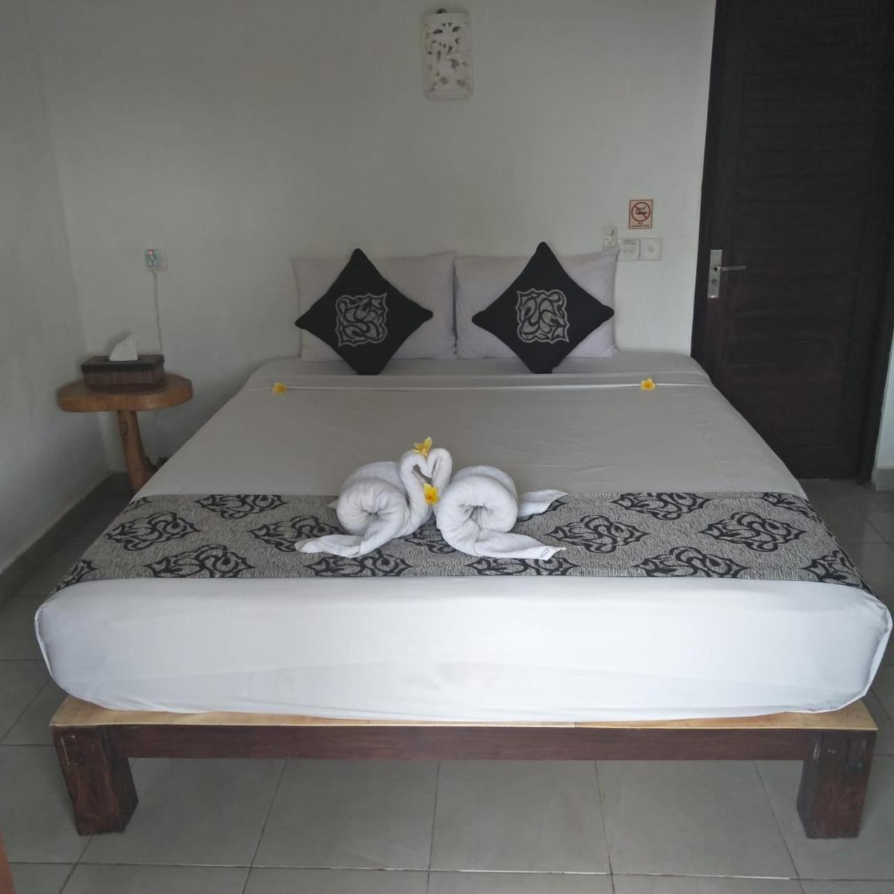 Kubu Sunset Guest House Lembongan Extérieur photo